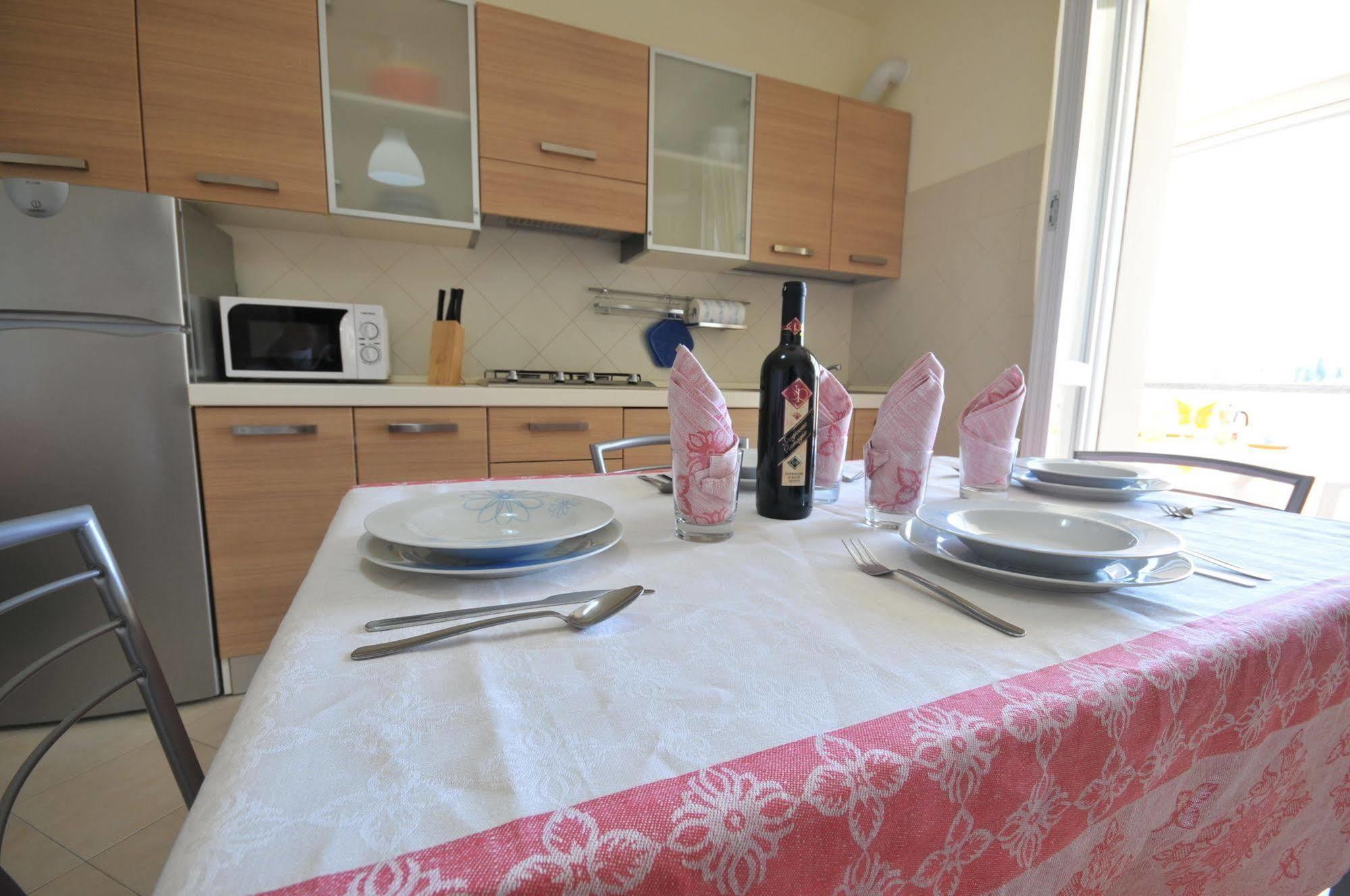 Residence Cleo Llido Degli Estensi Zewnętrze zdjęcie