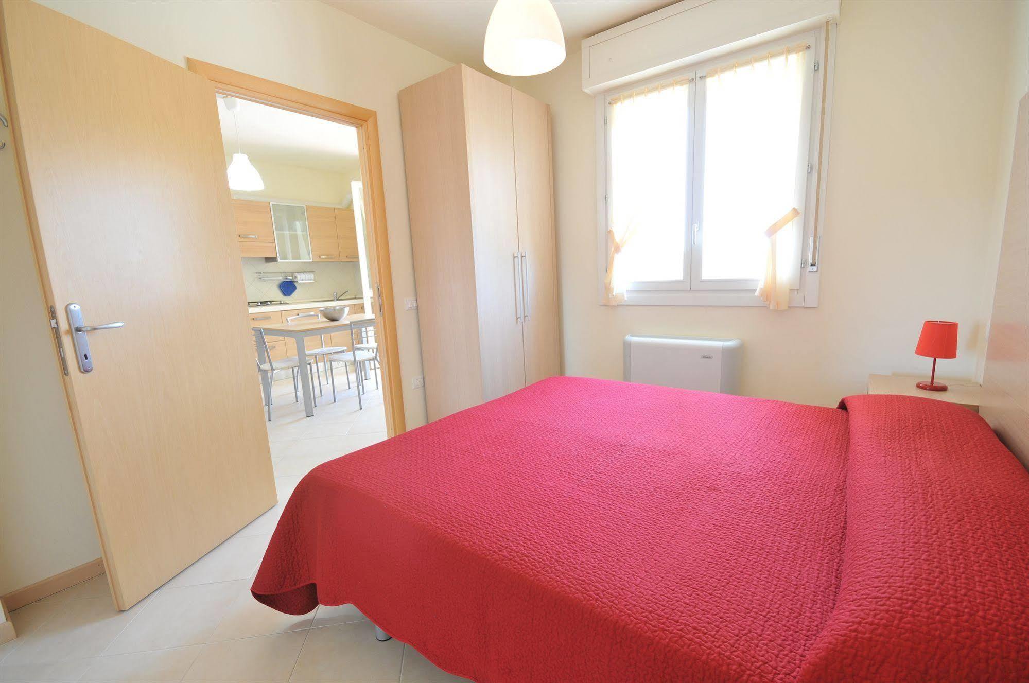 Residence Cleo Llido Degli Estensi Zewnętrze zdjęcie